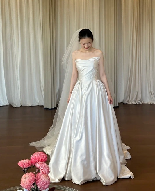 Robe de mariée beauté A-Line, décolleté en cœur, plissée, D3302