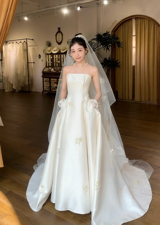 Charming Wedding Dress Satin Strapless Wedding Dress   D4619