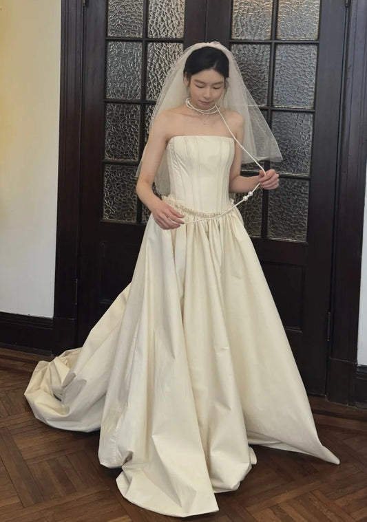 Minimalist Wedding Dress Strapless Pleated Wedding Dress   D4621