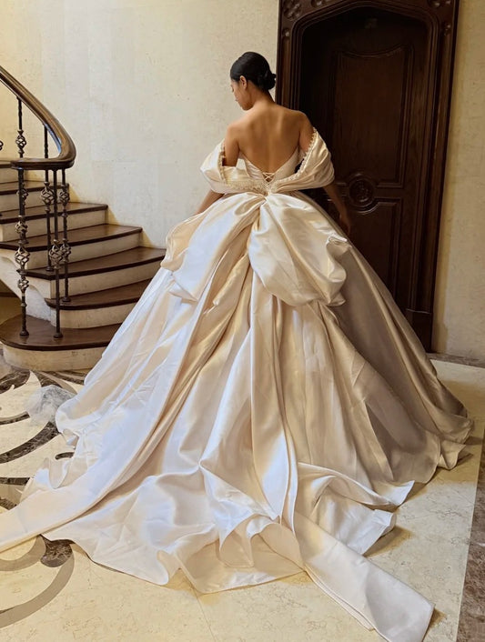 Pretty Wedding Dress Off Shoulder Pleated Wedding Dress   D4624