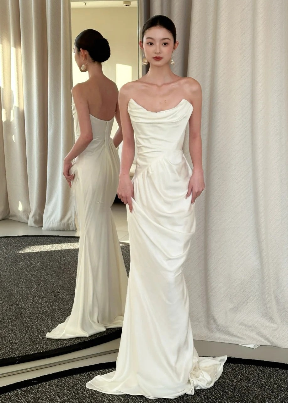 Minimlaist Wedding Dress Strapless Pleated Mermaid Wedding Dress   D4625