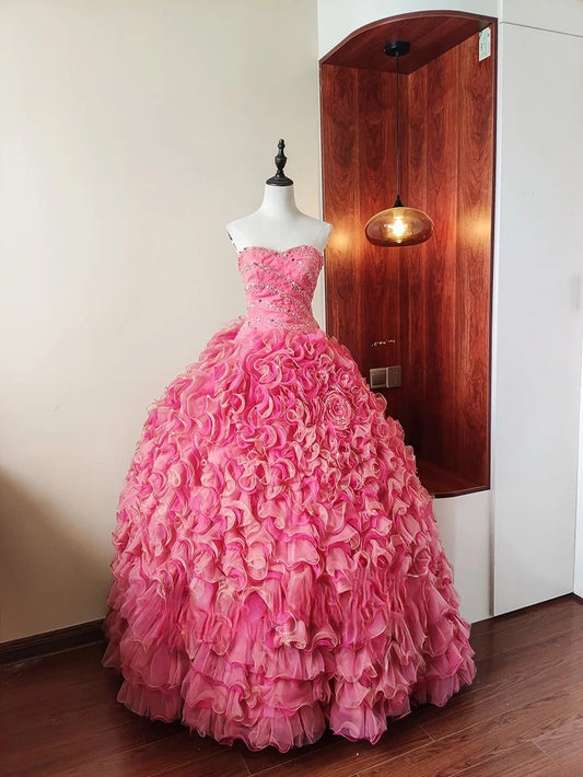 Atemberaubendes hellblaues Abendkleid aus plissiertem Tüll mit V-Ausschnitt, ideal für Quinceañera und Ball (Modell D4654)