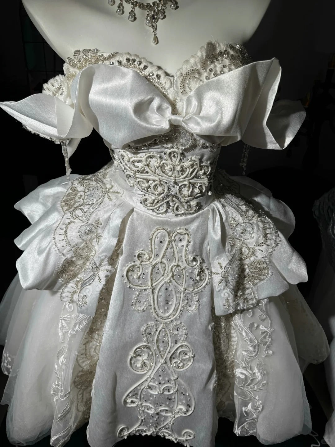 New Homecoming Dress Off the Shoulder Tulle Sequins Bead Bowknot Applique Hi-Lo Pearl Rinestone Ball Gown Back to School Outfits Party Dress Birthday Dress Wedding Dress D7548