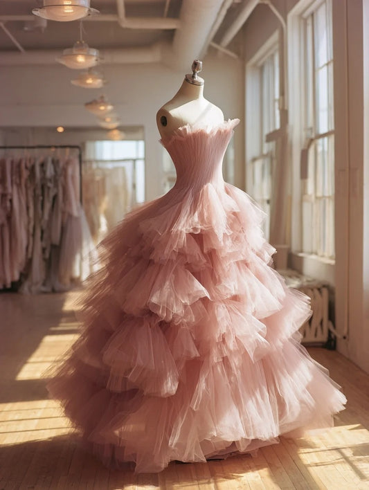 Atemberaubendes hellblaues Abendkleid aus plissiertem Tüll mit V-Ausschnitt, ideal für Quinceañera und Ball (Modell D4654)