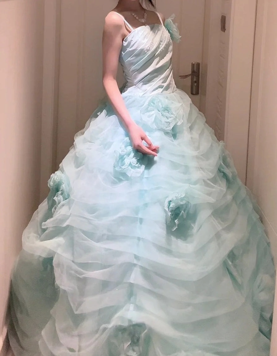 Charming Ball Gown Spaghetti Straps Tulle Evening Gala Gown Prom Dresses Quinceanera Dress      D4957