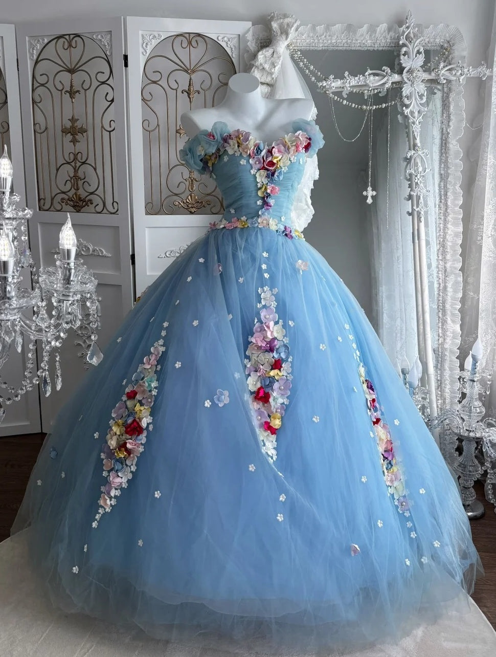 Robe de bal sublime bleu clair, col en V, tulle plissé, robe de soirée, robe de quinceañera, robe de bal D4654