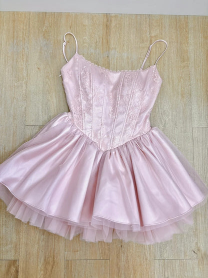 Robe de soirée courte plissée à bretelles spaghetti, tenue de soirée d'anniversaire, robe de cocktail D3339