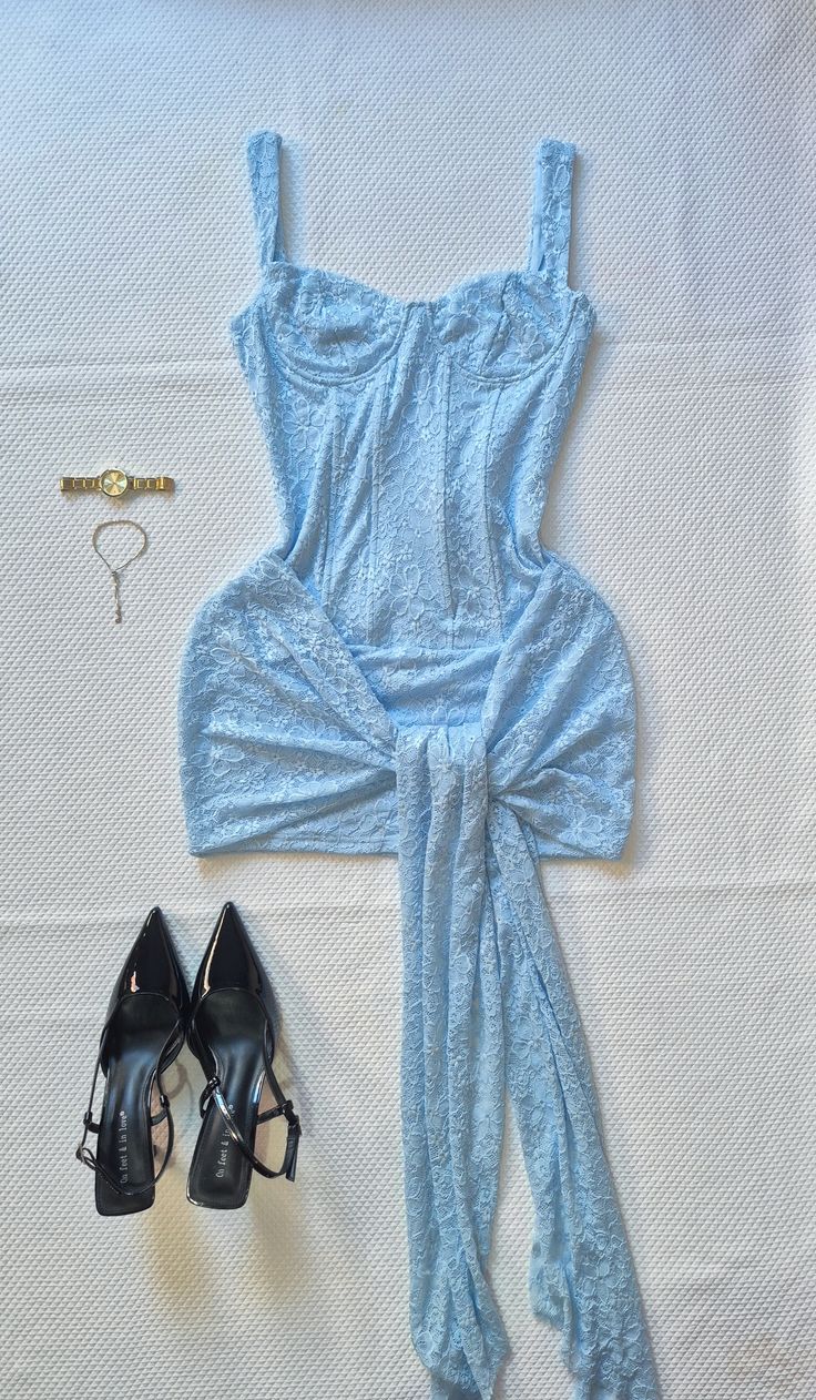 Sexy Blue Sheath Strap Lace Short Homecoming Dress D7983