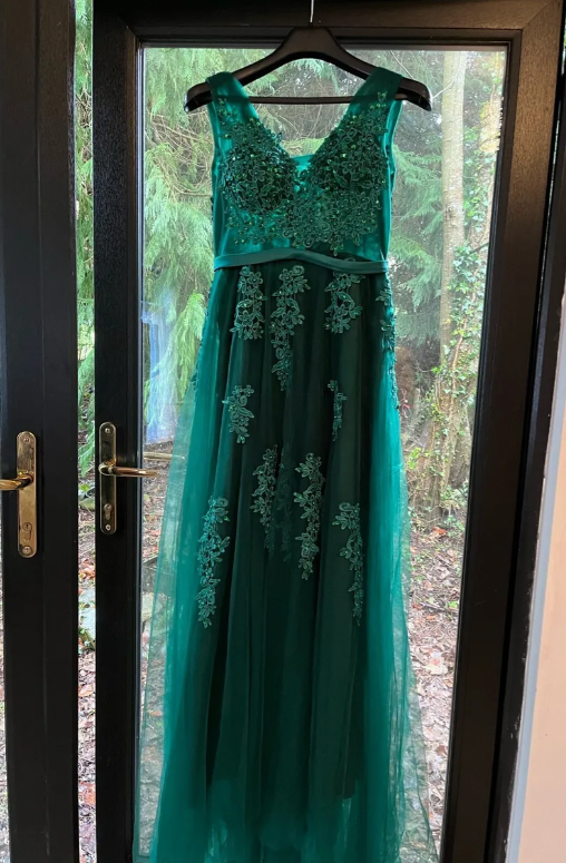 Stunning Prom Dress Dark Green V-neck Pleated Tulle Long Gala Gown Evening Dress Party Outfits      D5013