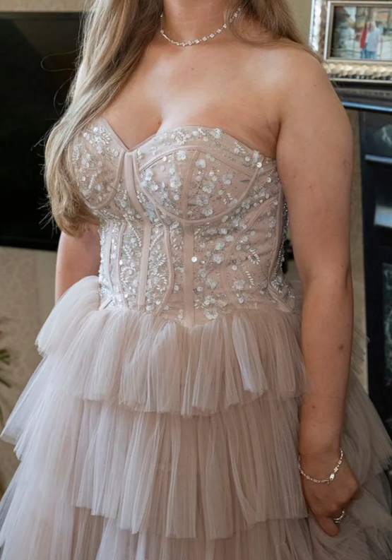 Delicate Prom Dress Sweetheart Pleated Tulle Long Gala Gown Evening Dress Party Outfits      D5017