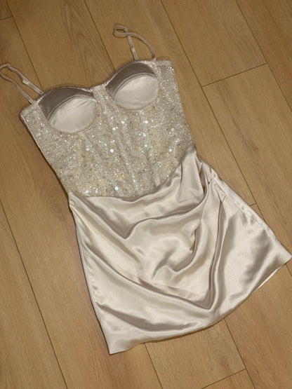 Robe de soirée courte plissée à bretelles spaghetti, tenue de soirée d'anniversaire, robe de cocktail D3339