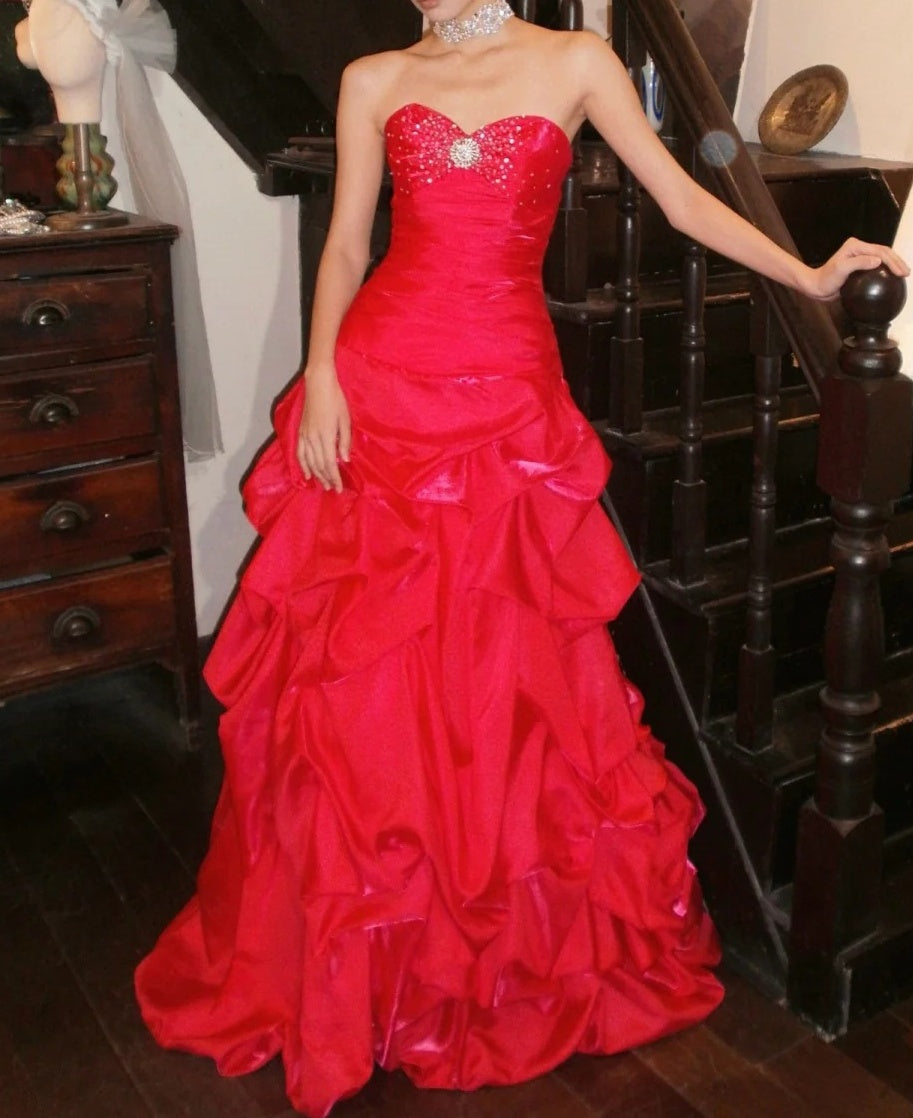 Stunning Prom Dress Red Sweetheart Pleated Gala Gown Fomal Evening Dress Graduation Dress     D5178
