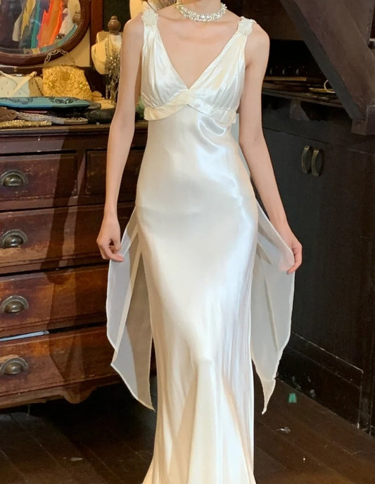 Elegant Prom Dress V-neck Gala Gown Evening Dress Graduation Dress Wedding Dress     D5197