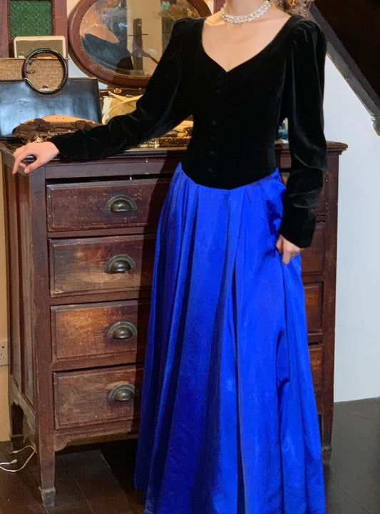 90s Retro Prom Dress A Line V-neck Pleated Gala Gown Evening Dress Formal Dress    D5199