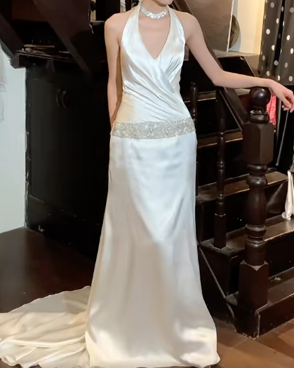 Elegant Prom Dress A Line Satin White V-neck Pleated Gala Gown Evening Dress  D5293