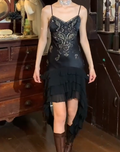 Retro 90s Prom Dress Black Spaghetti Straps Tiered Short Gala Gown Evening Dress Cocktail Dress   D5317