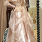 Atemberaubendes hellblaues Abendkleid aus plissiertem Tüll mit V-Ausschnitt, ideal für Quinceañera und Ball (Modell D4654)