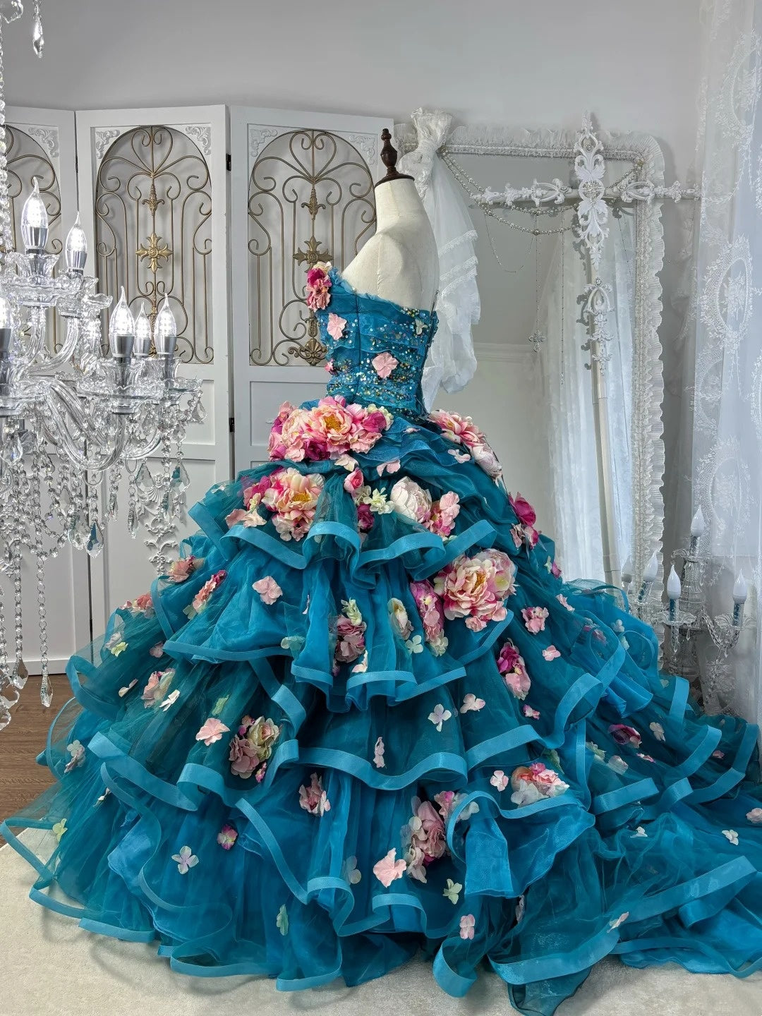 Atemberaubendes Ballkleid Sweetheart Plissiertes Blumen-Abendkleid Süße 16 Kleid Geburtstag Ballkleid D5369