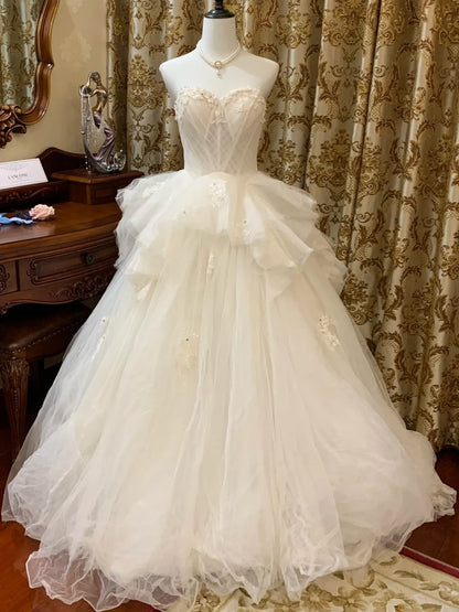 Wunderschönes Hochzeitskleid Weißes herzförmiges, plissiertes Tüll-Brautkleid D5389