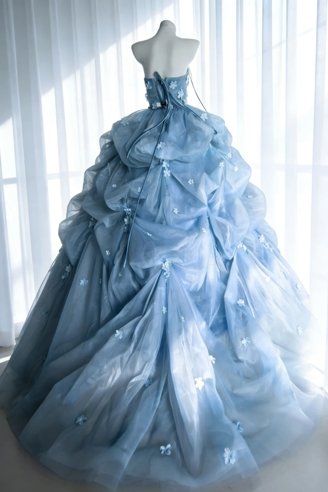 Bezauberndes Ballkleid Trägerloses Blumenplissiertes Abendkleid Sweet 16 Kleid Geburtstag Ballkleid D5392
