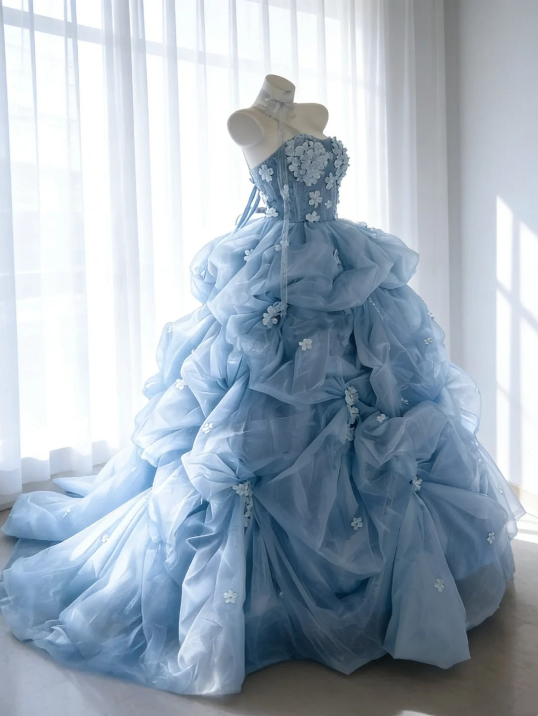 Bezauberndes Ballkleid Trägerloses Blumenplissiertes Abendkleid Sweet 16 Kleid Geburtstag Ballkleid D5392