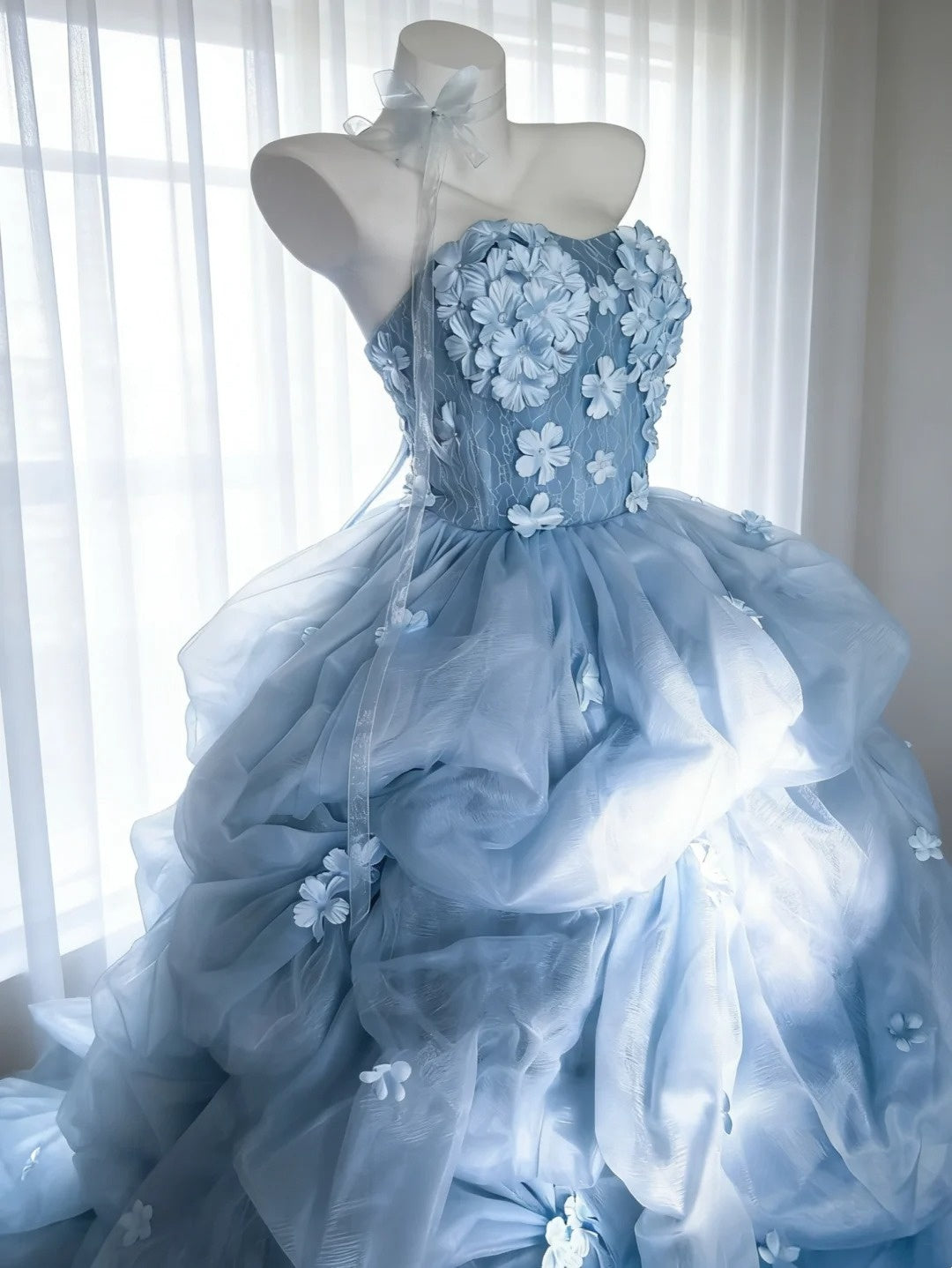 Bezauberndes Ballkleid Trägerloses Blumenplissiertes Abendkleid Sweet 16 Kleid Geburtstag Ballkleid D5392