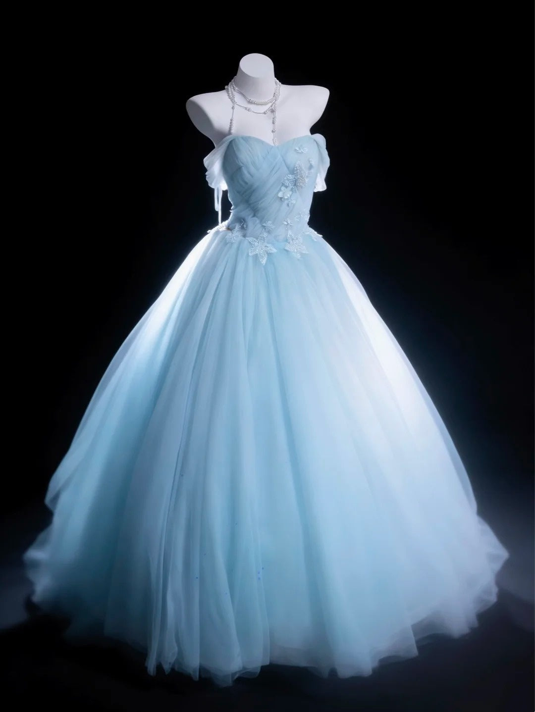 Elegantes Ballkleid Hellblau schulterfrei plissiert Tüll Abendkleid Quinceanera Kleid Geburtstag Ballkleid D5396