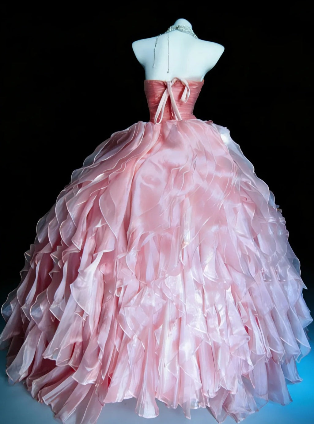 Süßes Ballkleid Trägerlos Rüschen Plissiertes Abendkleid Quinceanera Kleid Geburtstag Abschlussballkleid D5403