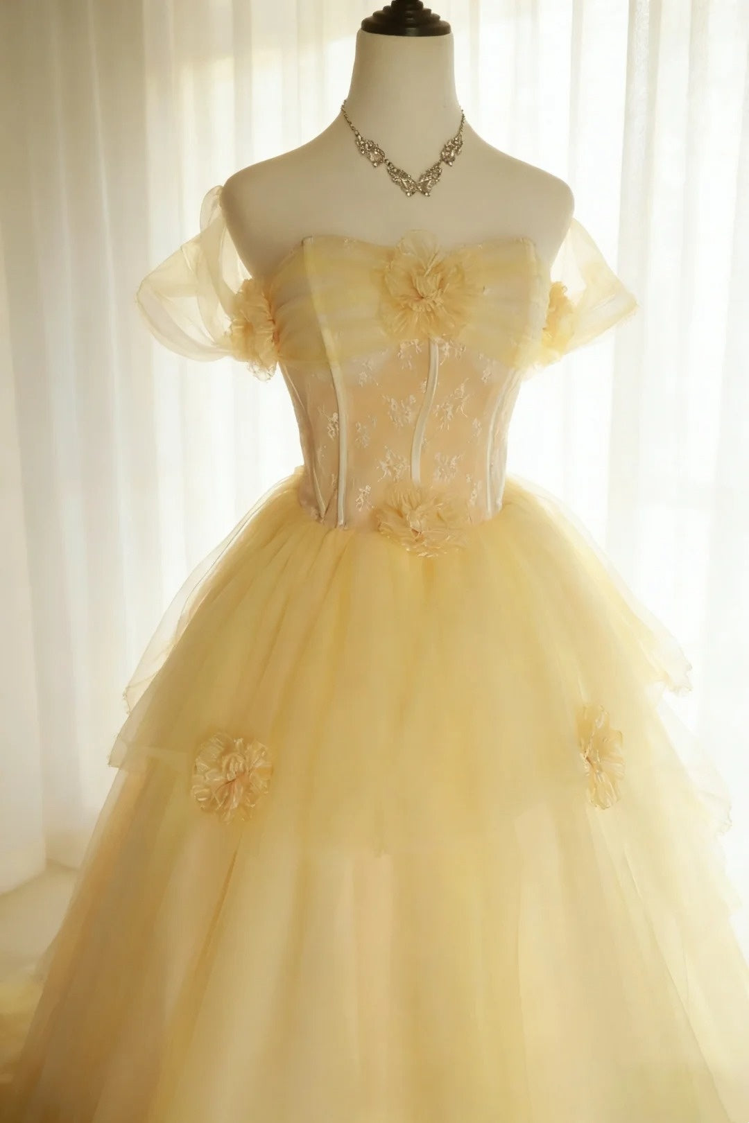 Wunderschönes Ballkleid, schulterfrei, Tüll, plissiert, Abendkleid, Quinceanera-Kleid, Geburtstag, Abschlussballkleid D5409