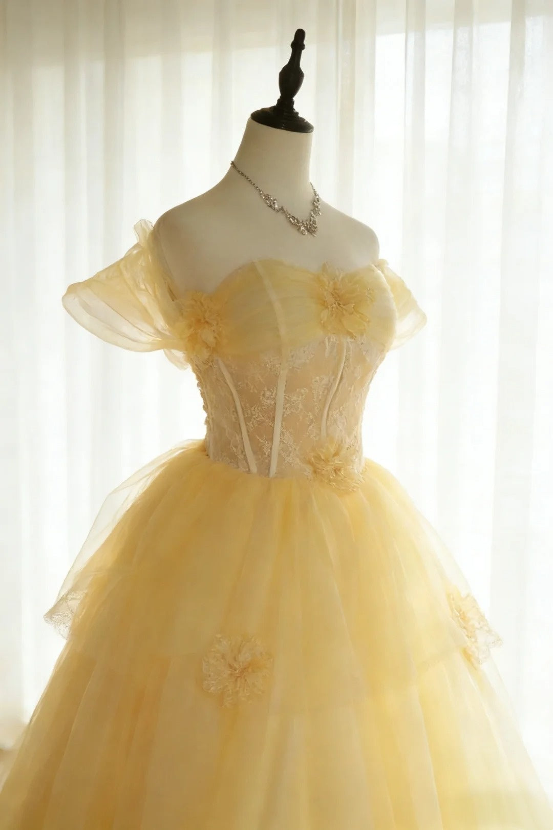 Wunderschönes Ballkleid, schulterfrei, Tüll, plissiert, Abendkleid, Quinceanera-Kleid, Geburtstag, Abschlussballkleid D5409