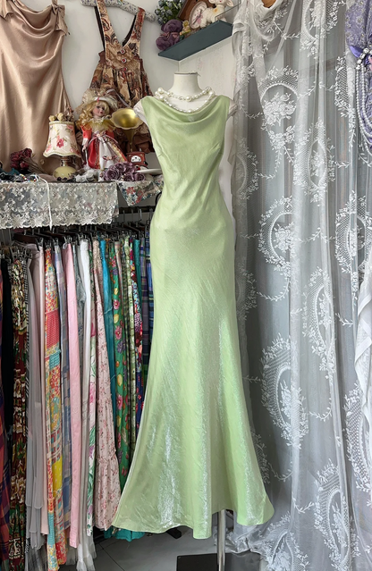 Gorgeous Light Green Cowl Neck Elegant Mermaid Long Evening Dress Prom Dresses D1671