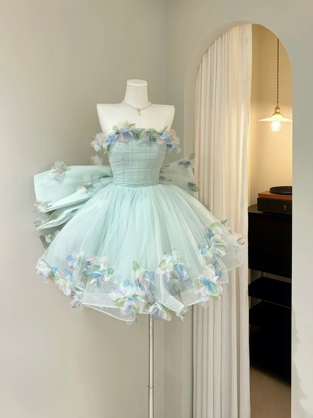 New Arrival Homecoming Dress Strapless Pleated Tulle Short Prom Dress Back to School Outfits Party Dress  D5423