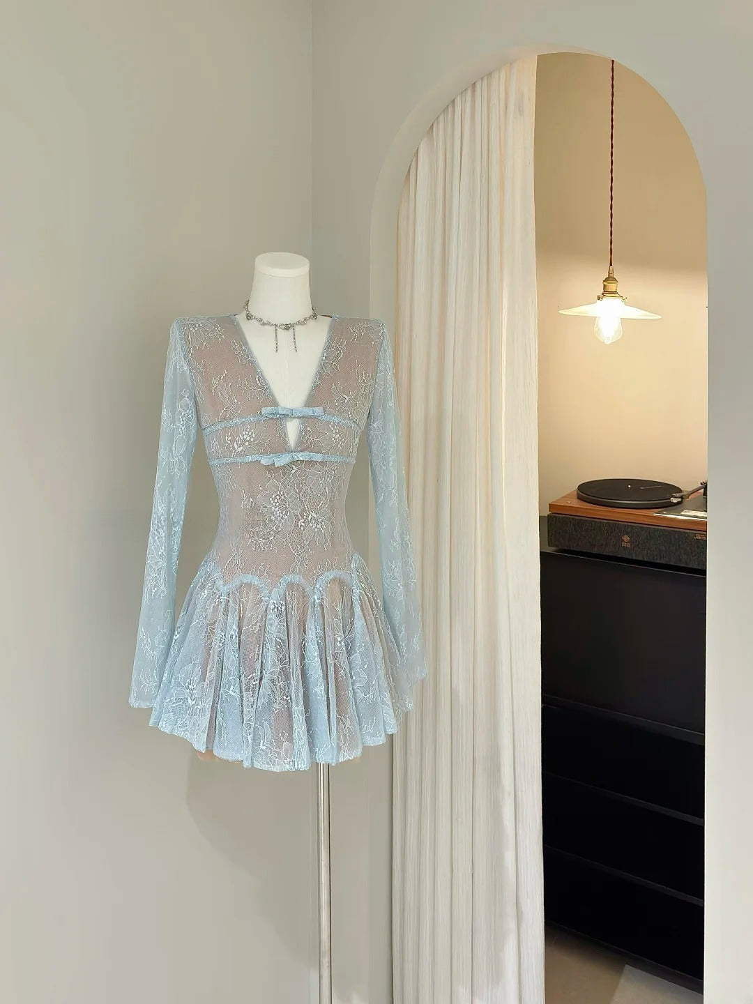Hübsches Homecoming-Kleid A-Linie V-Ausschnitt Kurzes Ballkleid Outfits für den Schulanfang Partykleid D5428
