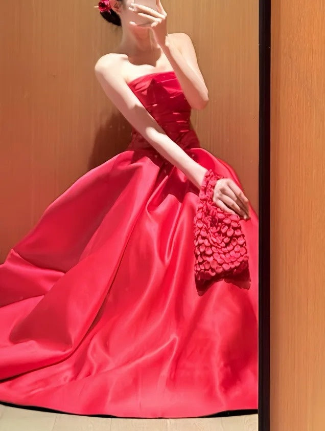 Charmantes Ballkleid aus Satin, A-Linie, trägerlos, plissiert, Galakleid, Abendkleid D5479