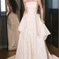 Elegantes Hochzeitskleid Weißes trägerloses Satinkettchen Hochzeitskleid D5489