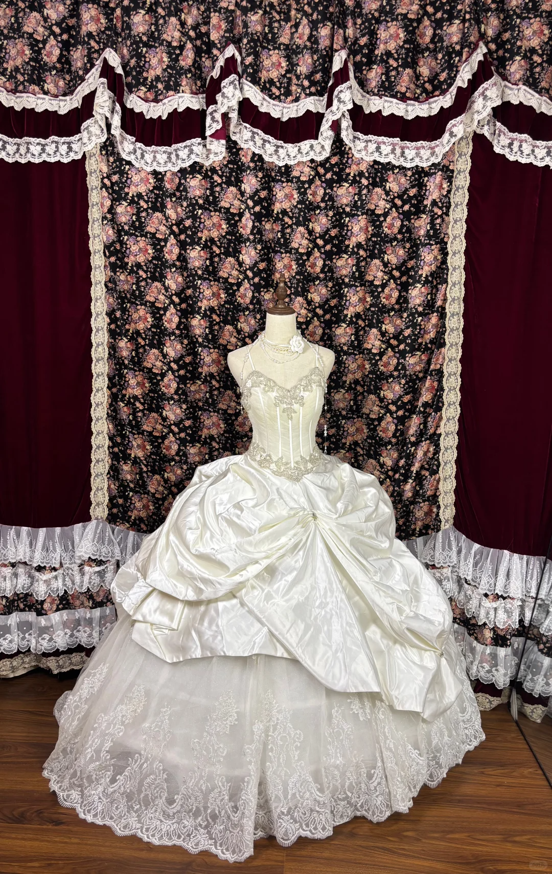 Retro Sweetheart Spaghetti Strap A-Line Satin Quinceanera Dresses Sweet 18 Birthday Ball Gowns, D1423
