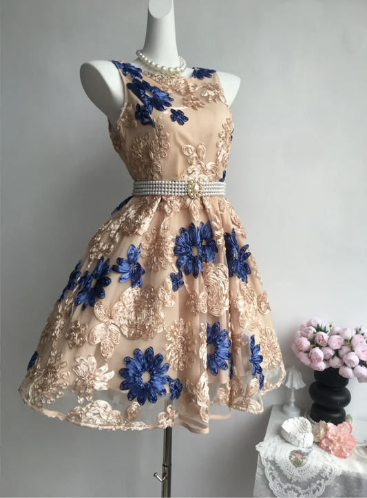 Retro Floral Applique Pearl Belt Design A-line Elegant Homecoming Dress Birthday Dress Party Dress D1655