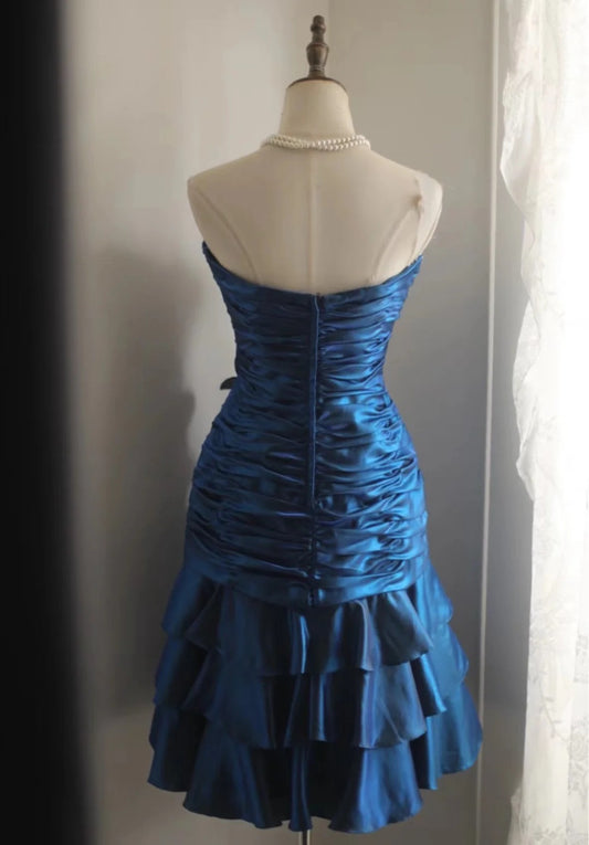 Retro Blue Beading Design A-line Satin Strapless Sweetheart Tiered Party Dresses Homecoming Dresses, D1351