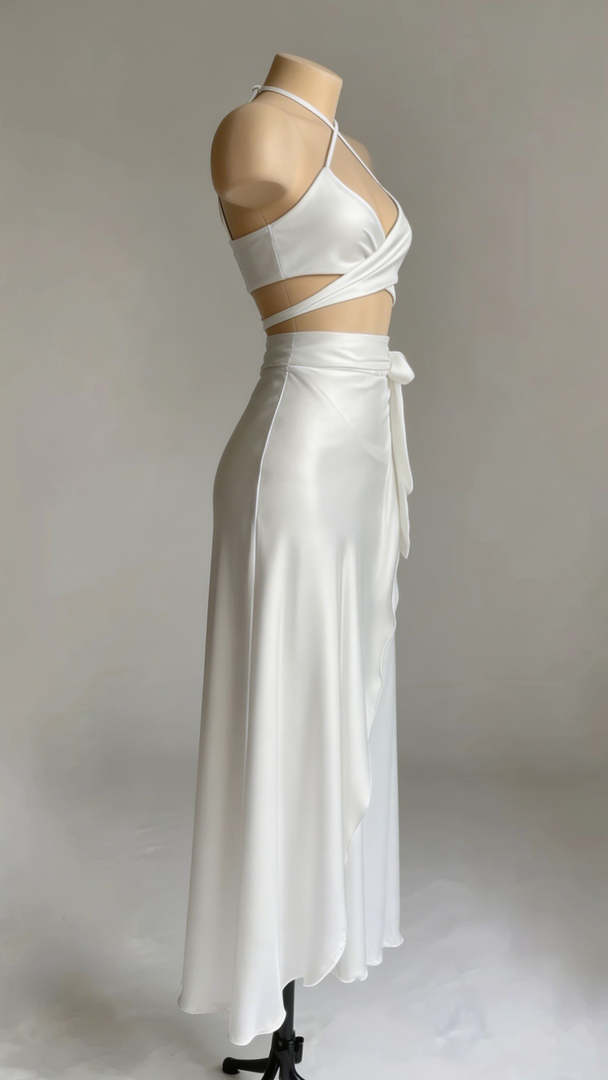 Robe de soirée longue blanche en satin à col croisé et dos nu, MD7887