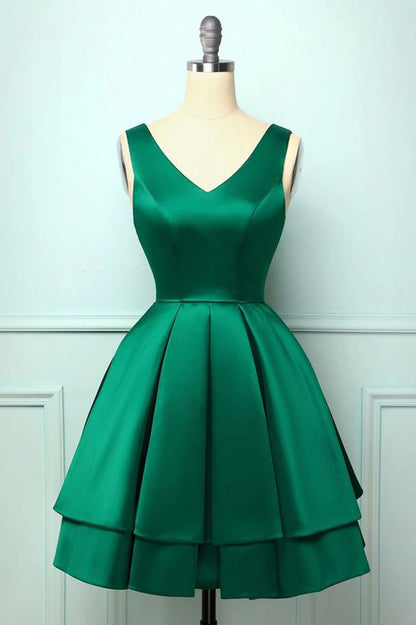Simple Homecoming Dress V Neck Cascade Short Prom Dress Back to School Outfits Party Dress  D6102