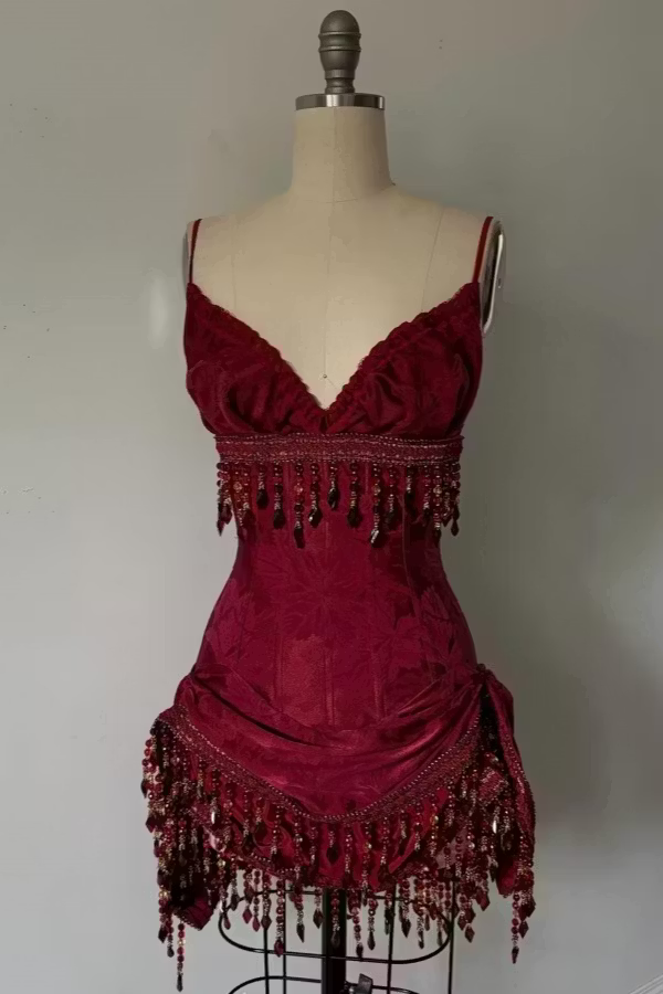 Charming Burgundy Sleeveless Spaghetti Straps Beading Short Prom Dress Homecoming Dress with Pleated D7971