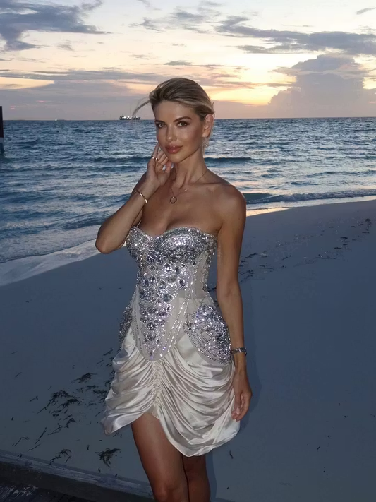 Romantic White Satin Strapless Sweetheart Short Prom Dress Homecoming Dress with Rhinstone D7975