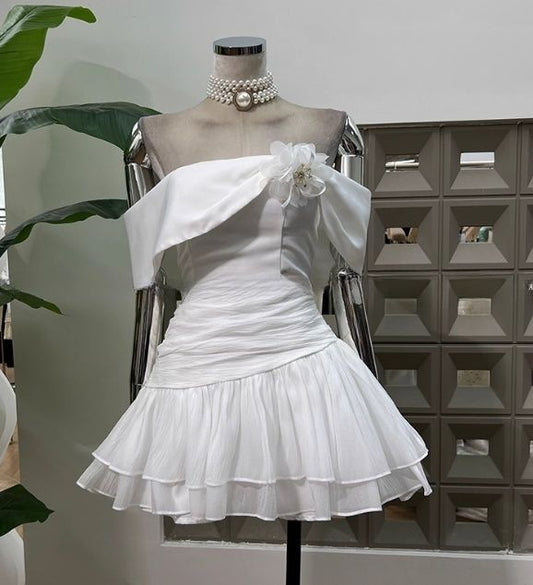 Beautiful Homecoming Dress Strapless Pleated Flower Back to School Outfits Party Dress D7286