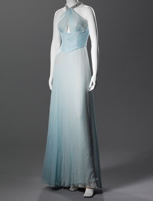 Robe de soirée longue en mousseline de soie bleu clair, coupe trapèze, décolleté en V, style rétro, D855