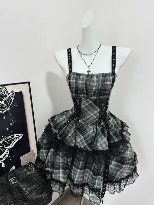 Vintage Black Plaid Design A-line Mini 15th Birthday Party Dress Tiered Homecoming Dress D1522