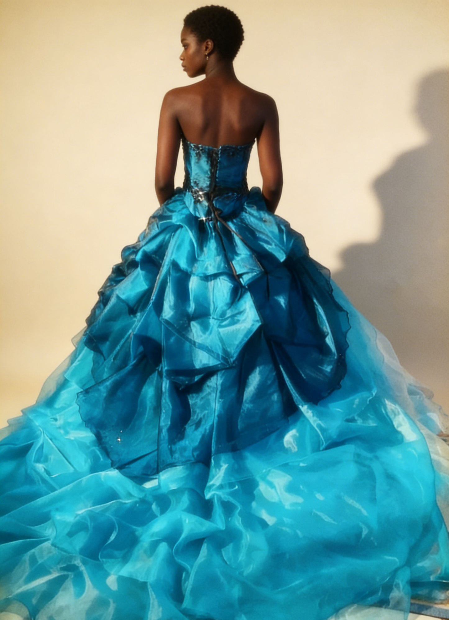 Charming Prom Dress Strapless Pleated Ruffle Ball Gown Evening Dress Birthday Outfits    D3767