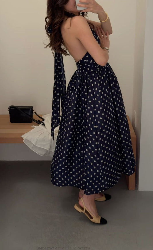 Robe de soirée longue bleu marine à pois, dos nu, coupe trapèze, D175