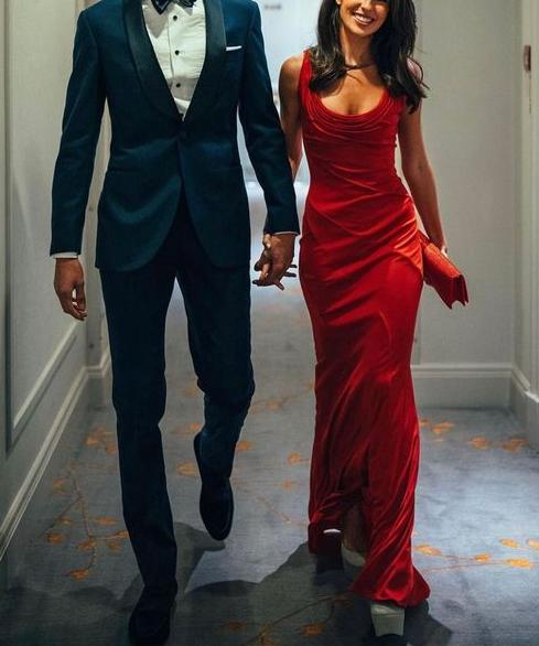 Charmantes rotes U-Ausschnitt-Meerjungfrauen-Langpartykleid, formelles Abendkleid, D299