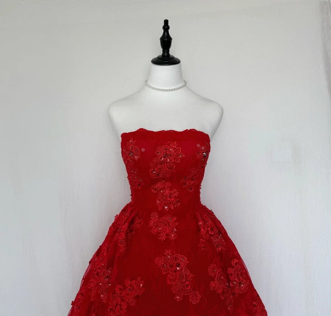 Vibrant Red Strapless Floral Lace Beaded Appliques A‑Line Short Homecoming Dress D7944