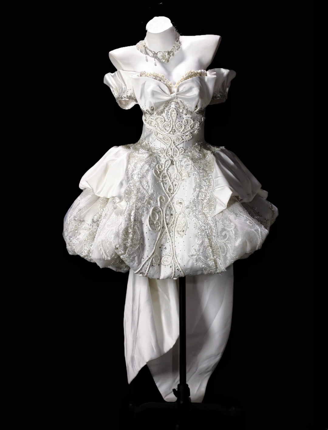Regal White Off Shoulder Sweetheart Bow Satin Beaded Lace A Line Bubble Skirt Short Homecoming Dress With Back Bow Train D7948